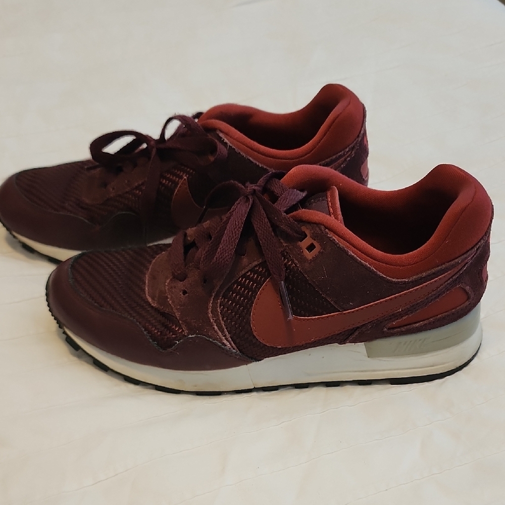 Nike Burgundy Sneakers